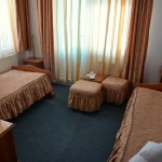 Cazare in Targu Mures in camera dubla cu mic dejun inclus la Complex Via Hotel usor de gasit pe harta Tg Mures, chiar la intrare in oras