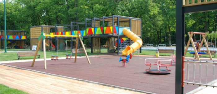 parcul de joaca pentru copii de la platou langa zoo targu mures